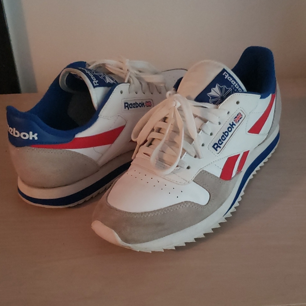 Reebok Men's White Blue Red Retro Sneakers